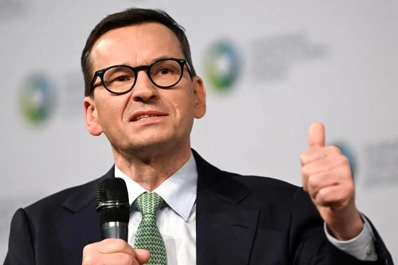 Ile naprawdę zarabia premier Mateusz Morawiecki? Oto szczegóły!