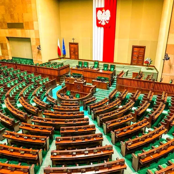 Jak wygląda polski parlament? Skład, izby i zasady działania