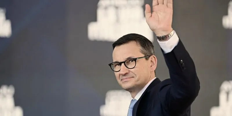 Jaki model maseczki nosi Morawiecki? Odpowiedź i najważniejsze informacje
