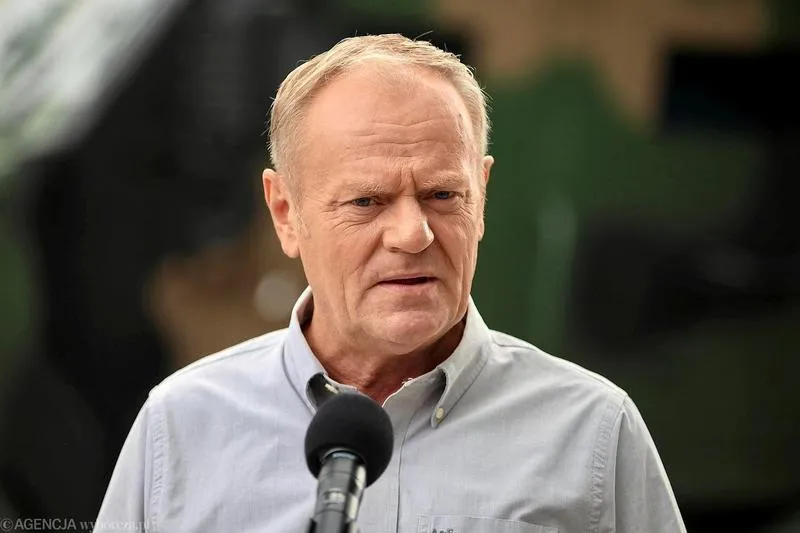 Tusk w parlamencie europejskim: ile naprawdę zarabia?