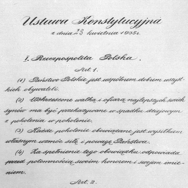 Ustrojowa ewolucja Polski